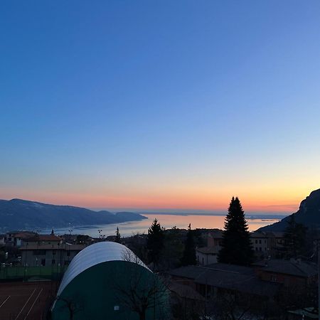 Residence Mirabel Тиньяле Экстерьер фото