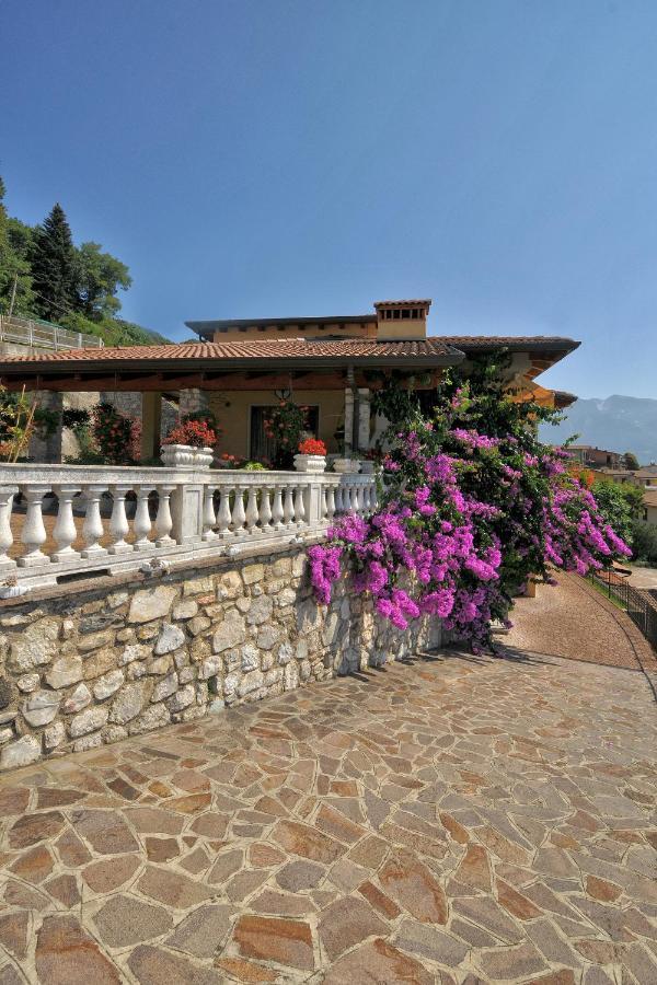 Residence Mirabel Тиньяле Экстерьер фото