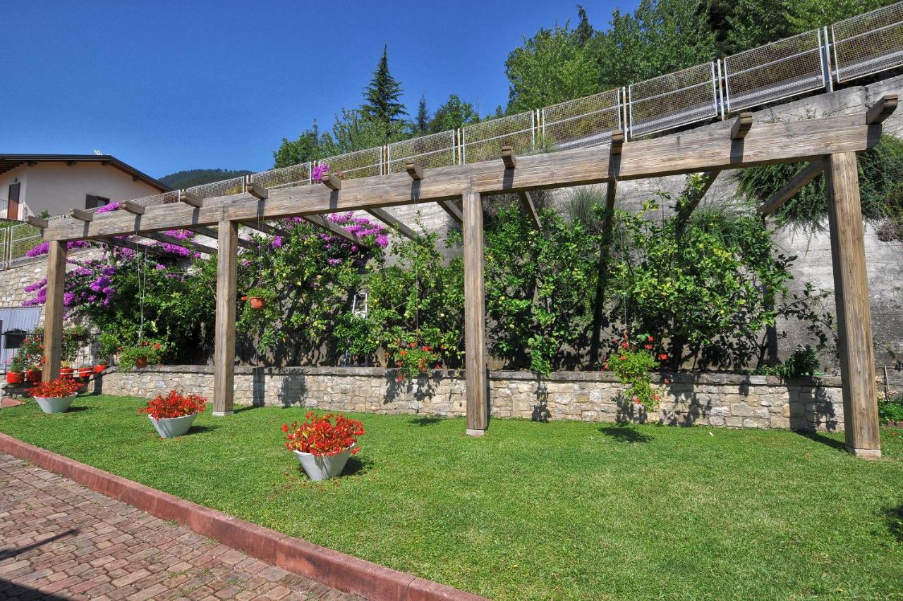 Residence Mirabel Тиньяле Экстерьер фото